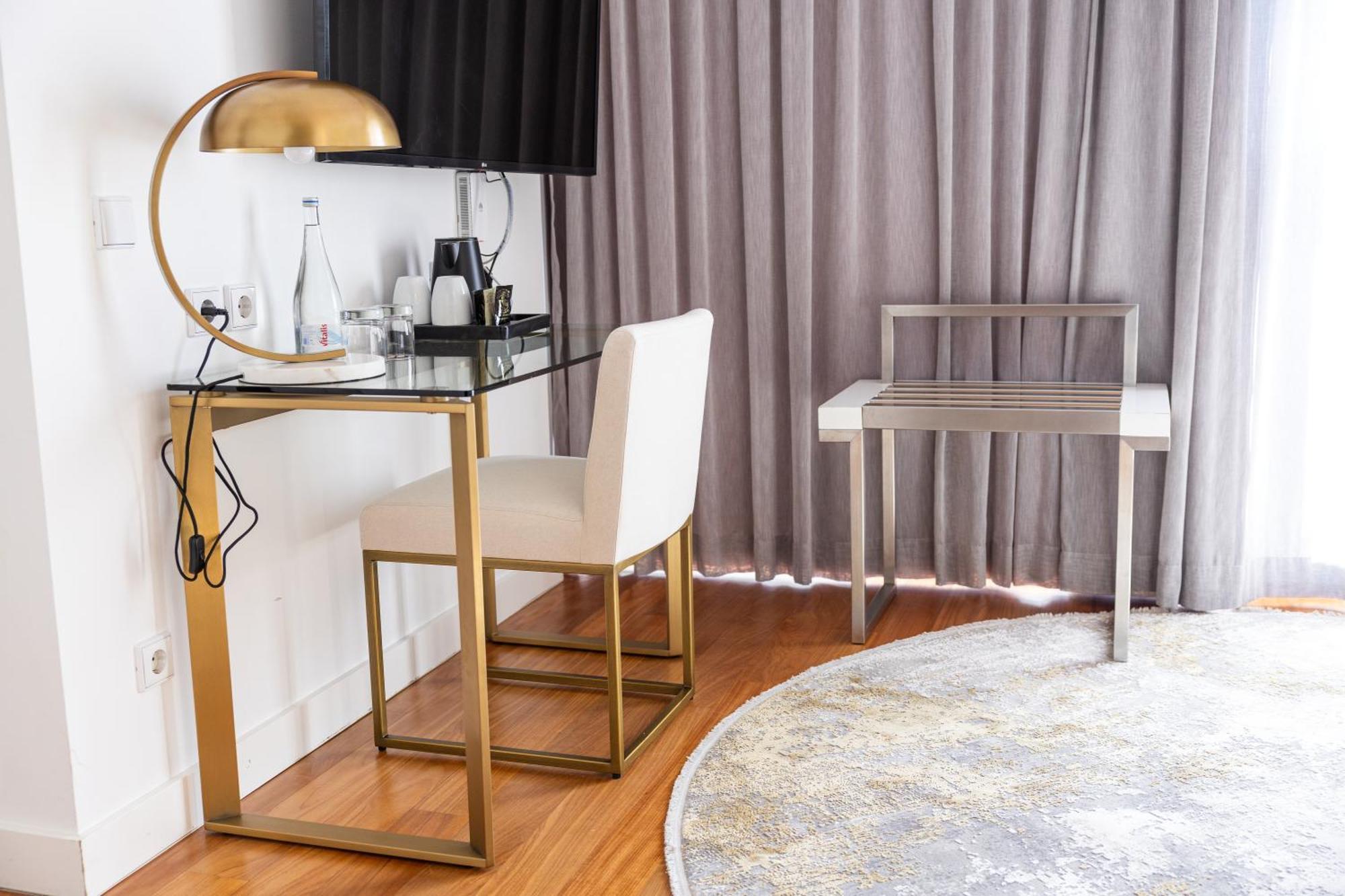 Pestana Cidadela Cascais - Pousada & Art District Exterior foto A dressing table